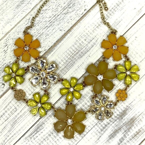 Charming Charlie Statement Necklace Multi Color Flowers Rhinestone Sparkle - Picture 3 of 3